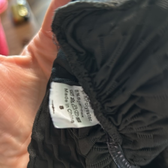 Small black stretchy tick tok leggings - Picture 11 of 11